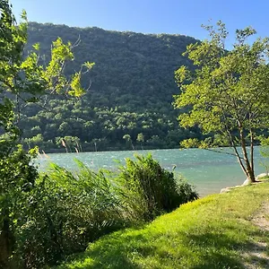 Centro , Canzo Italia